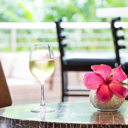Courtyard By Marriott Waikiki Beach Honolulu Exterior foto
